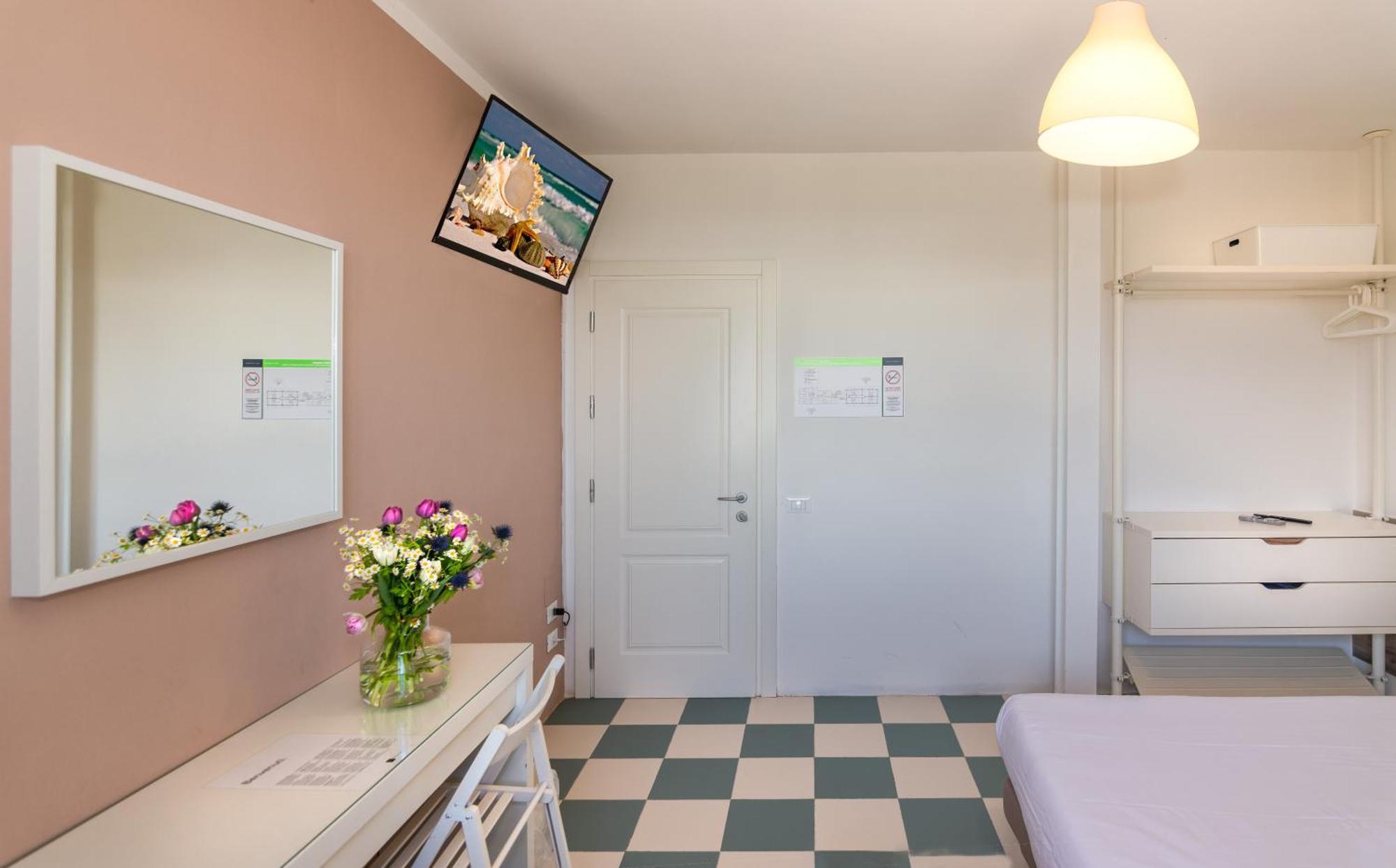 Hotel Happy Marina di Pietrasanta Exterior foto